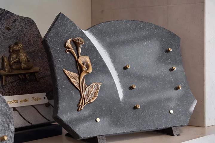 Plaques funéraires personnalisées en marbre
